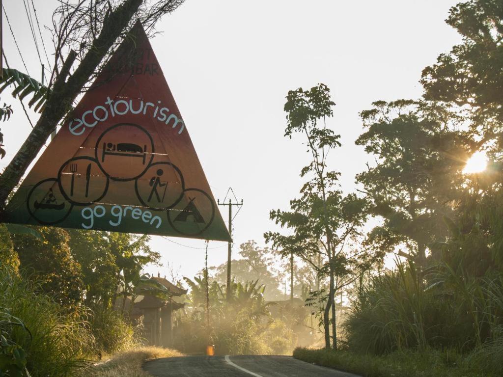 Bukit Kembar Ecotourism Hotel Gitgit ภายนอก รูปภาพ